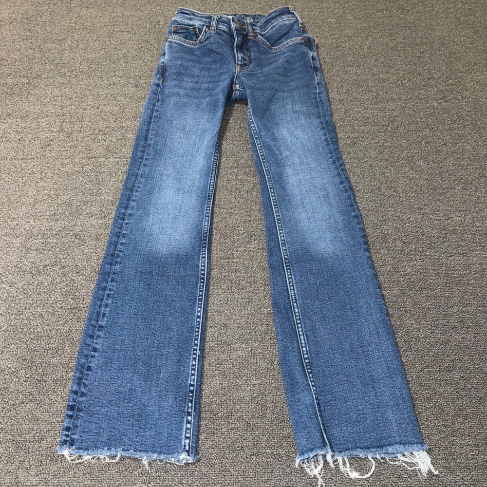Pilcro The Yaya High Rise Flare Jeans Blue Raw Hem Size 23 Anthropologie Casual